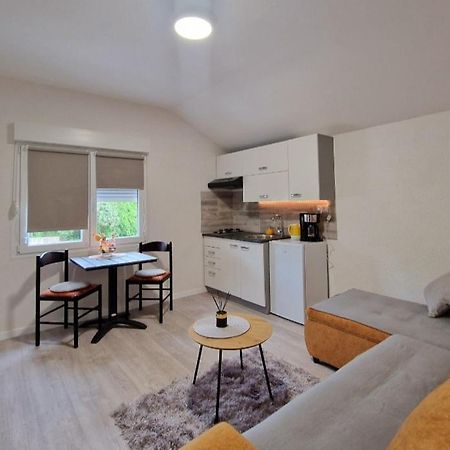 App & Beauty Loza Apartment Zambratija  Luaran gambar